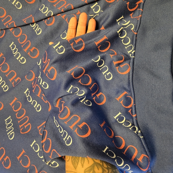 Gucci Navy and Red Logo Hoodie - Picture 7 of 7